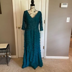 Mother of the bride/groom gown. Worn once.